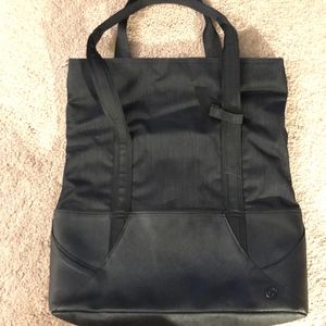 Black Lululemon bag